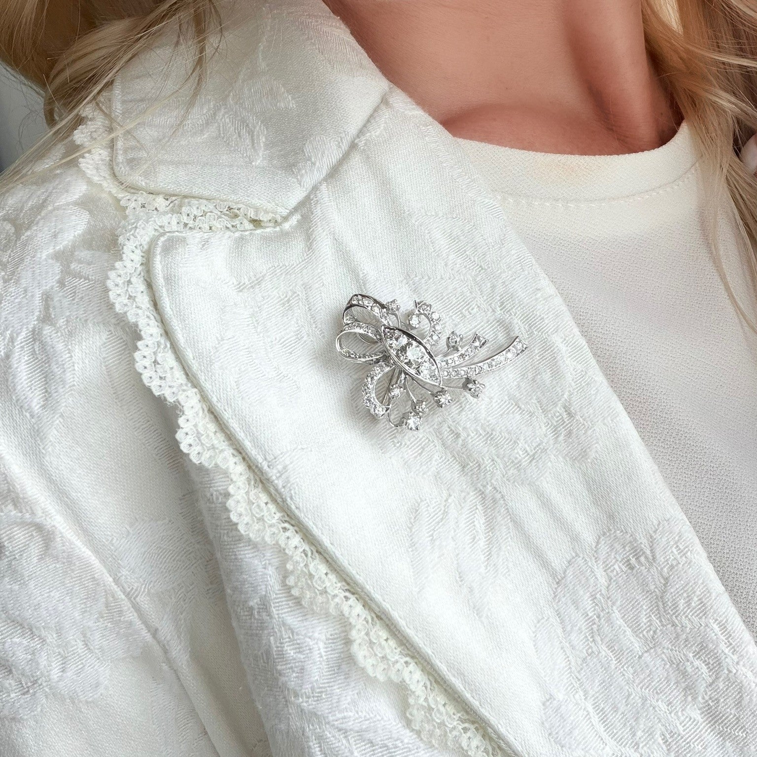 ESTATE 14k White Gold Vintage Diamond Brooch