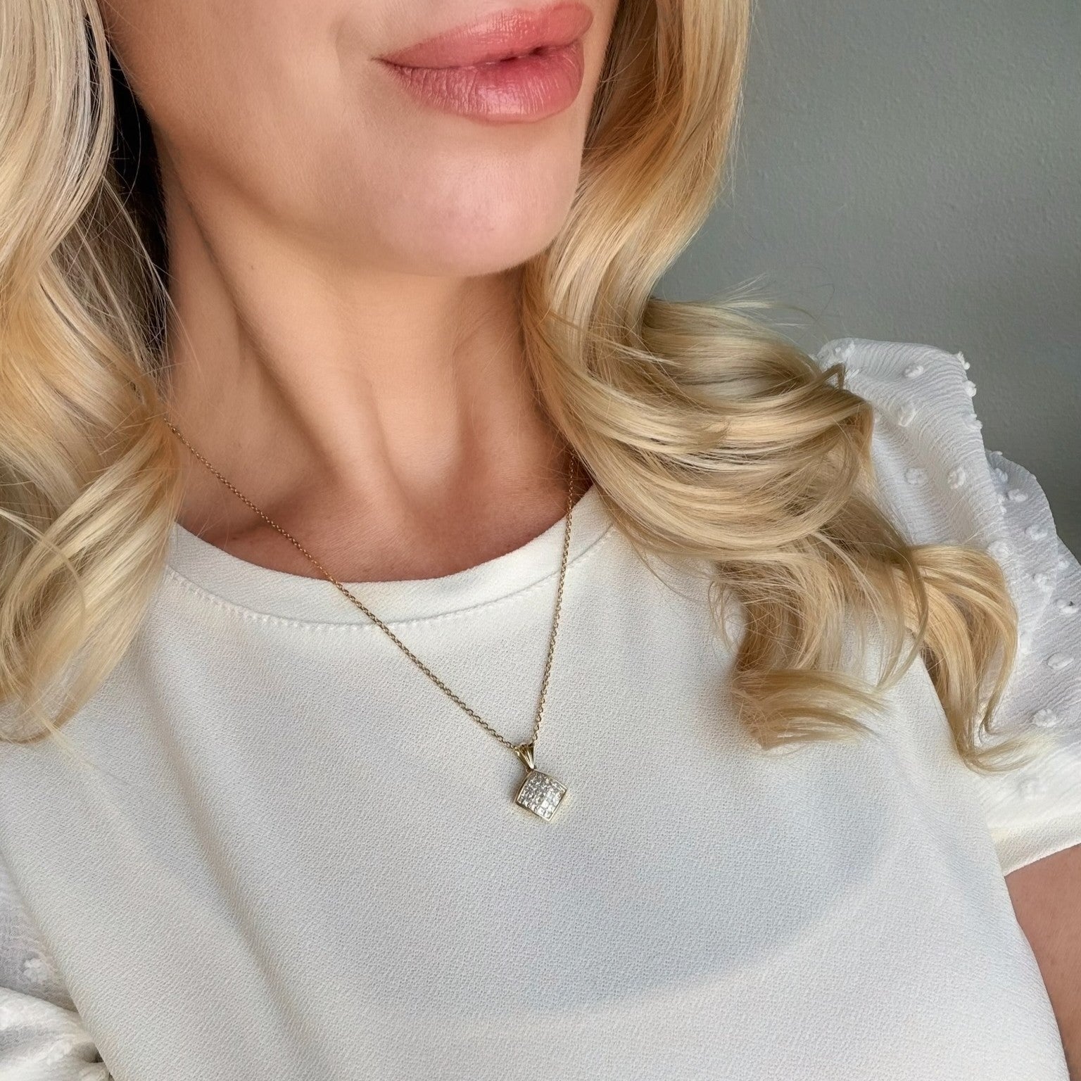 ESTATE Princess Cut Diamond Pendant on a Diamond Cut Cable Chain