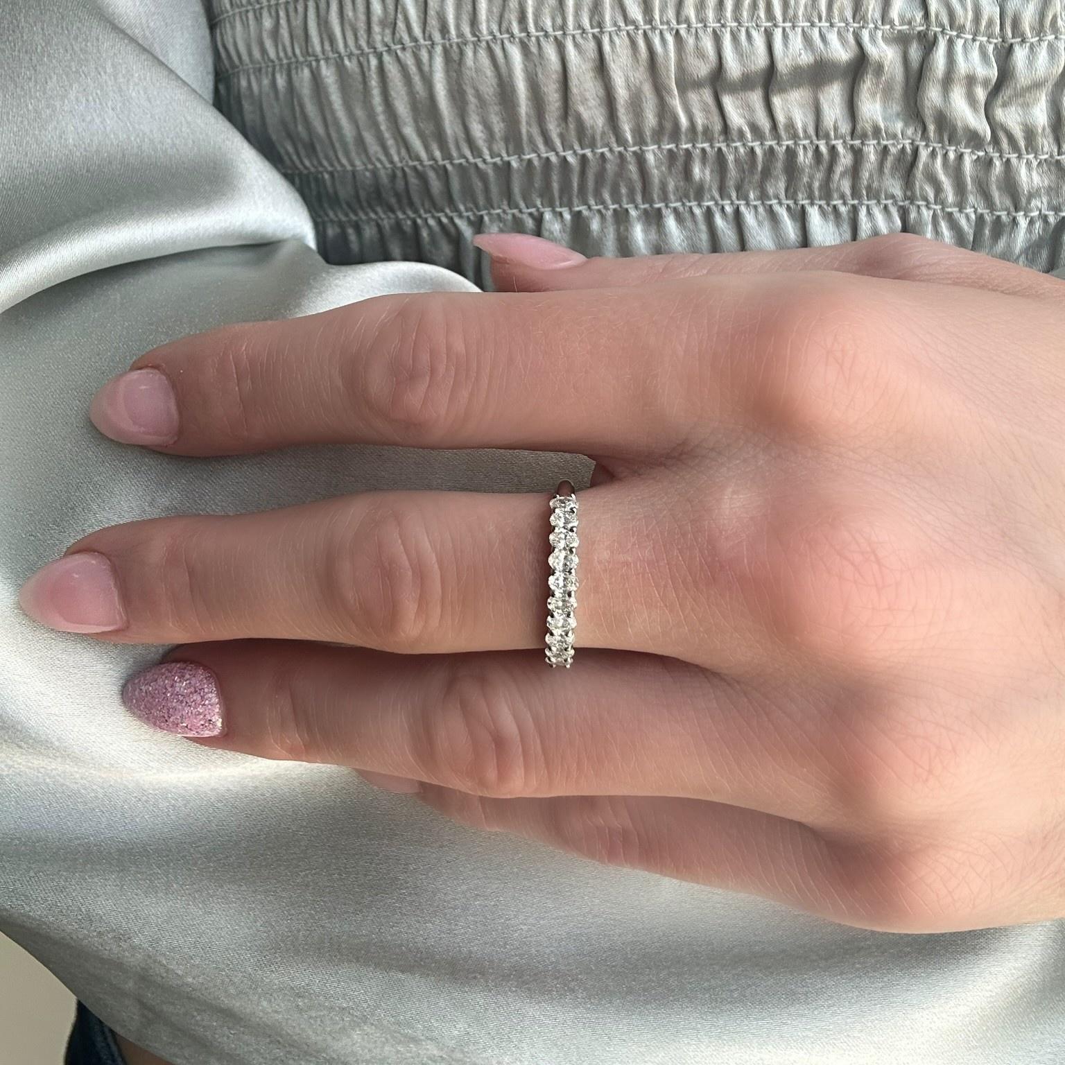 Savannah Oval Diamond Band