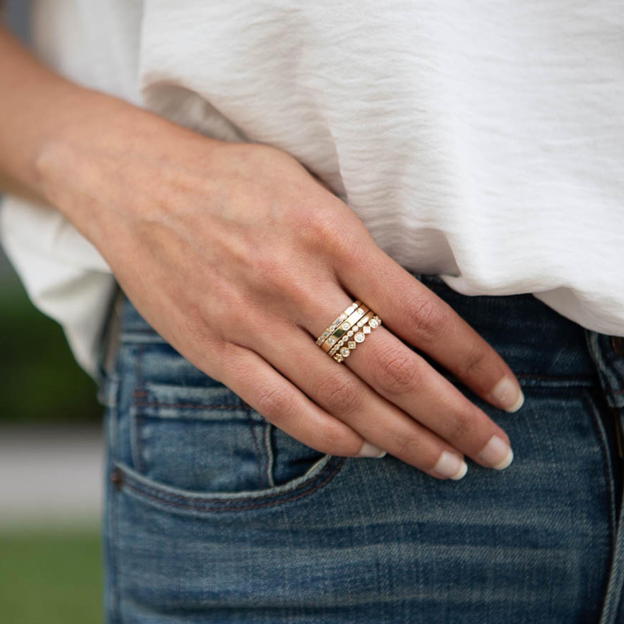 Alternating Diamond Band