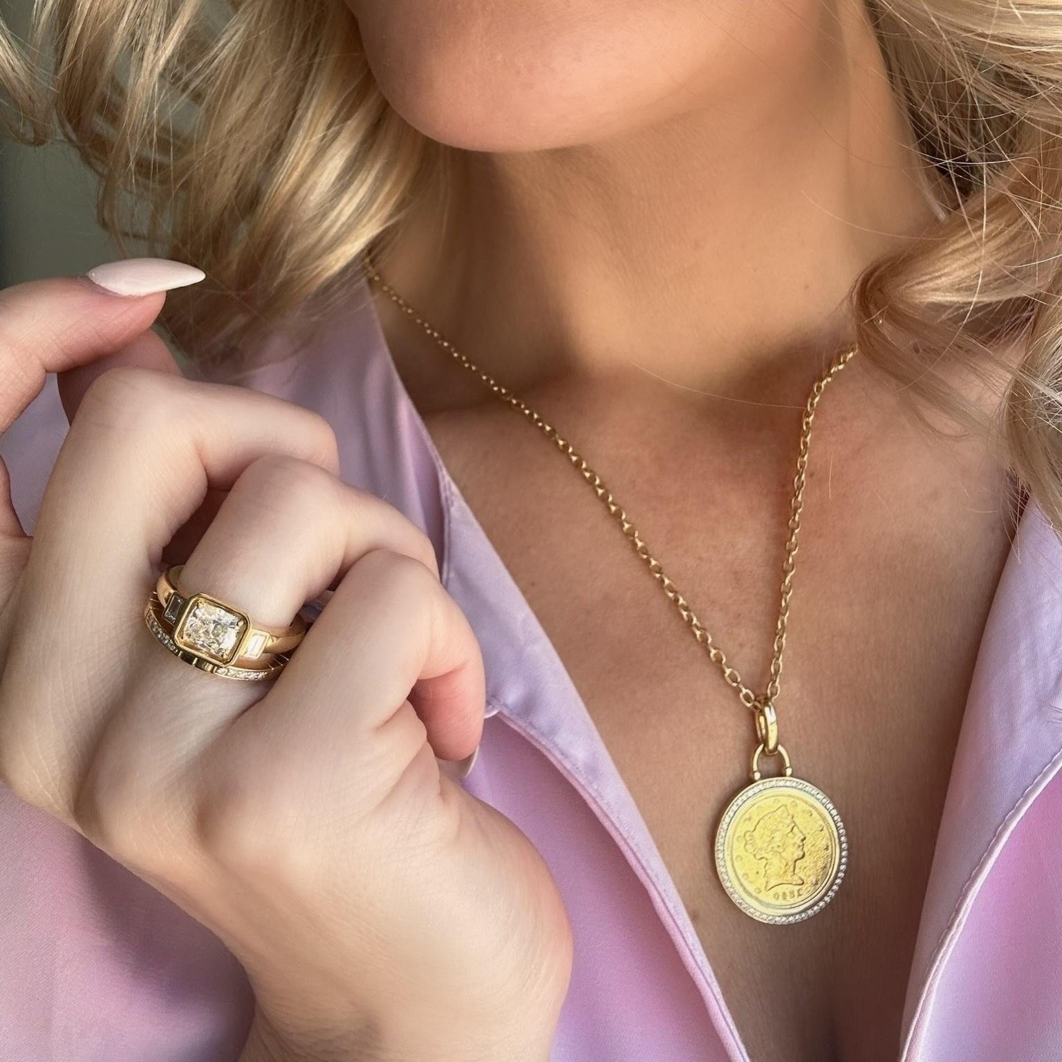 Aubri Coin Pendant Diamond