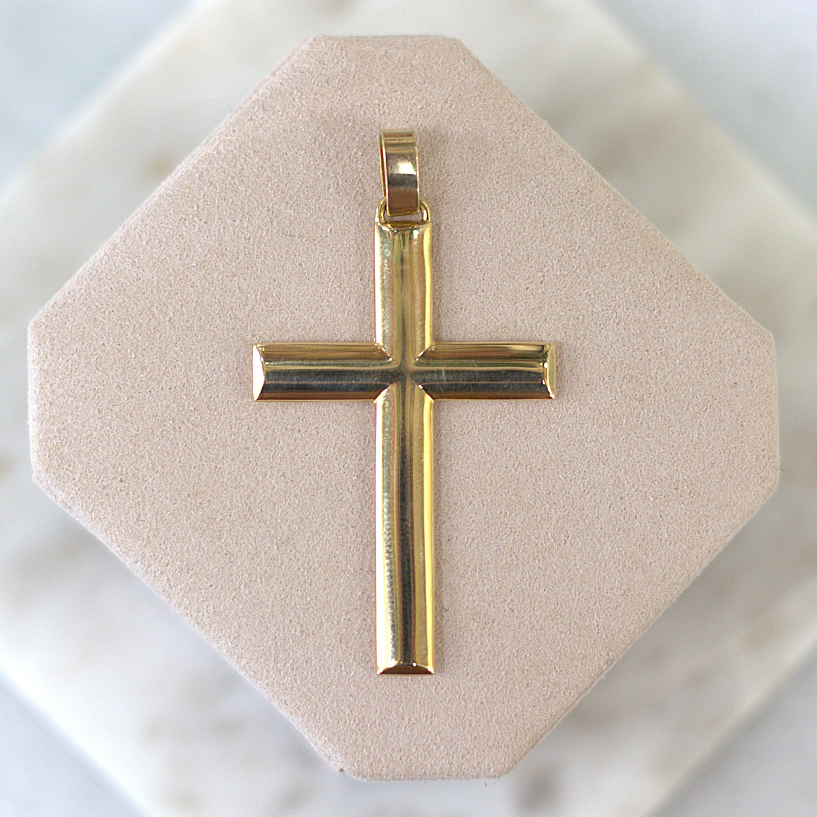 ESTATE Gold Cross Pendant