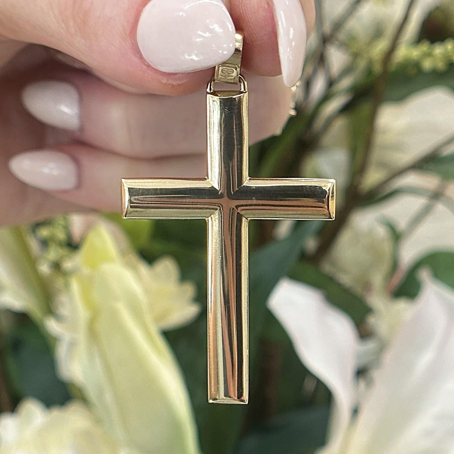 ESTATE Gold Cross Pendant