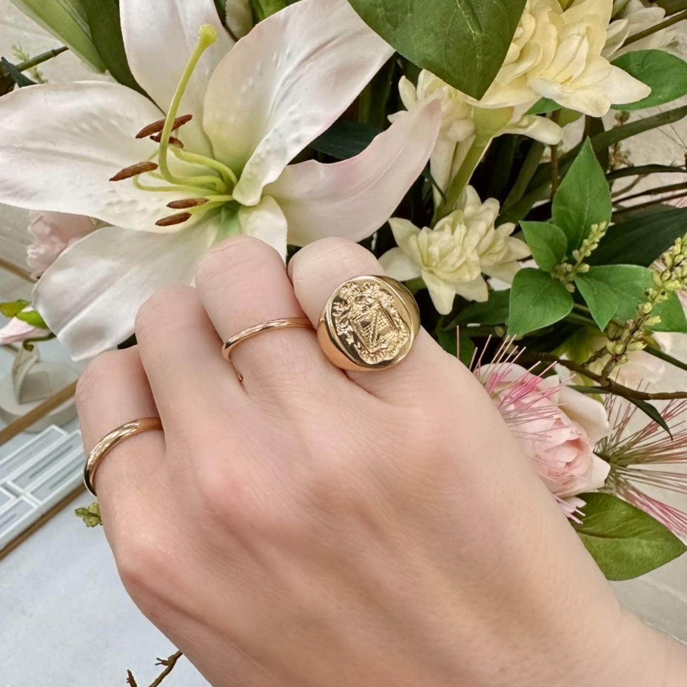 ESTATE Engraved Signet Ring