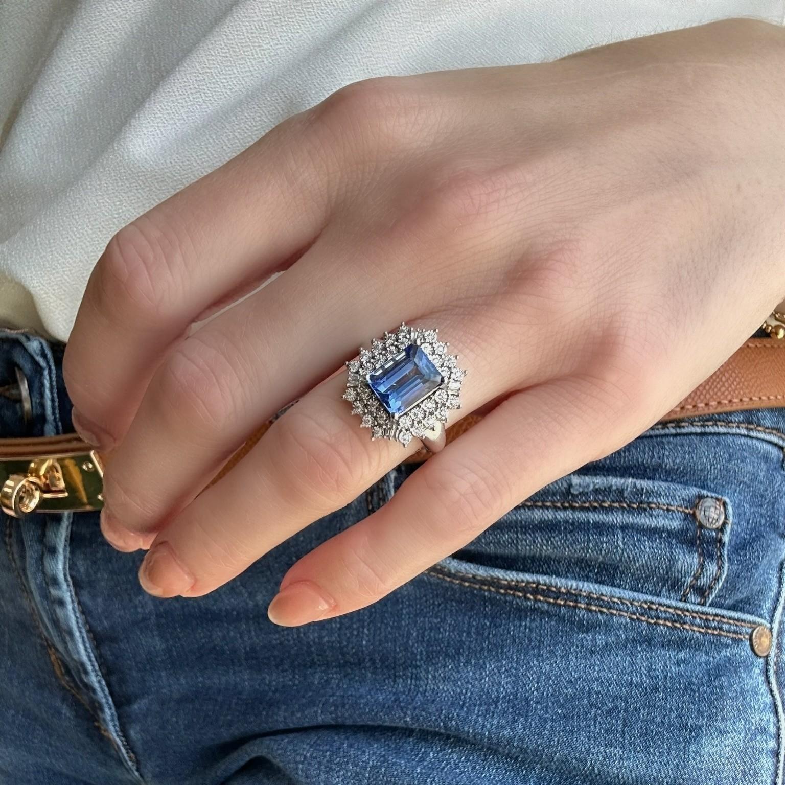 ESTATE Tanzanite & Diamond Ring