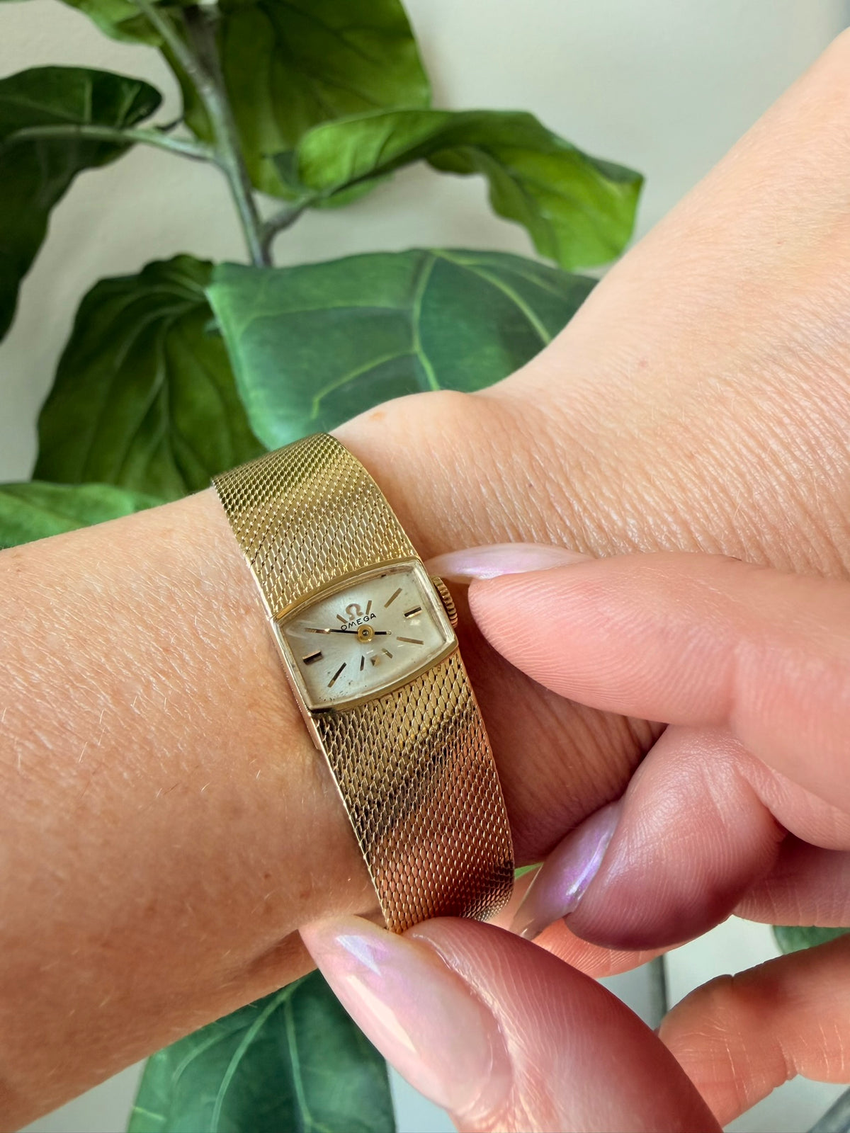 PREOWNED 14k Yellow Gold Vintage Omega Dress Watch